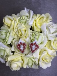 Piros-fehér kicsi fülbevaló